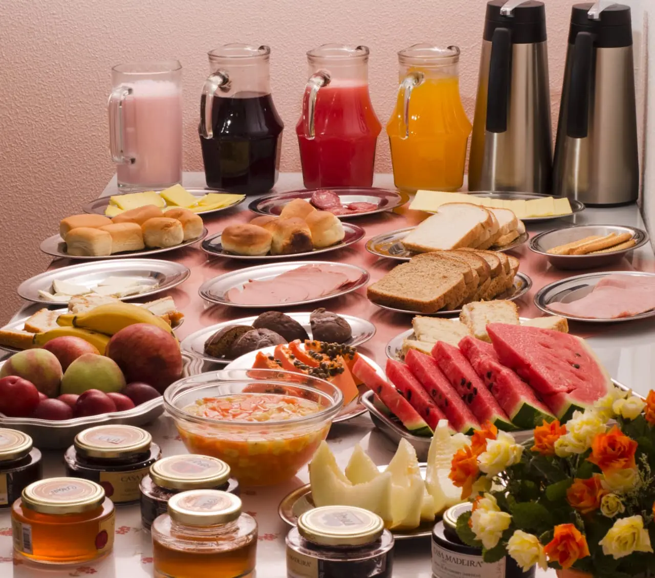 Frutas e sucos do café colonial